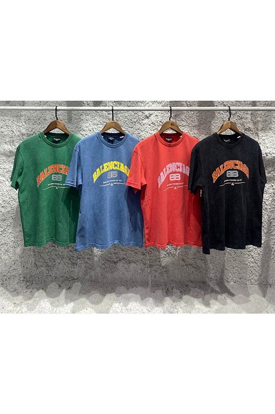 Зелёная оверсайз футболка Balenciaga с рваной отделкой