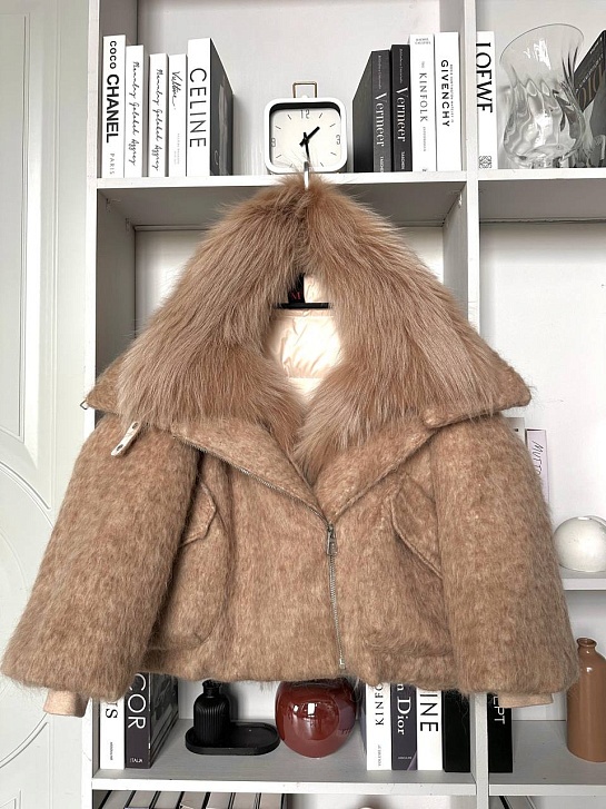 Женский пуховик с натуральным мехом Max Mara Premium