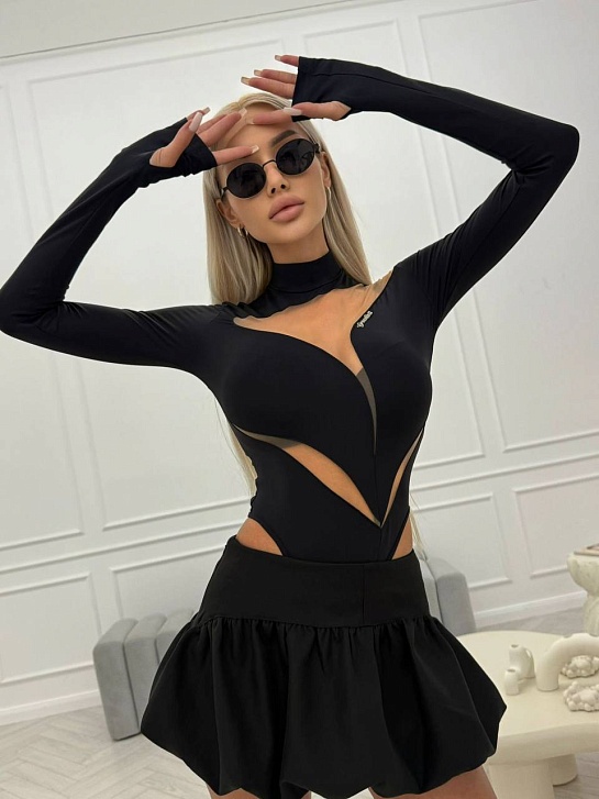 Женское боди чёрного цвета