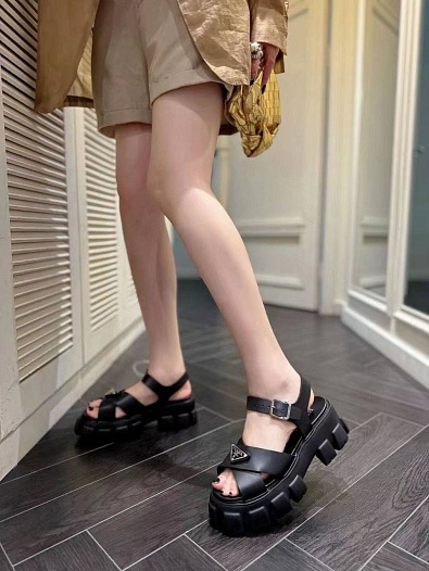 Женские кожаные сандалии Prada Monolith Fisherman - Black   