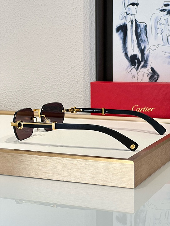 Солнцезащитные очки Cartier