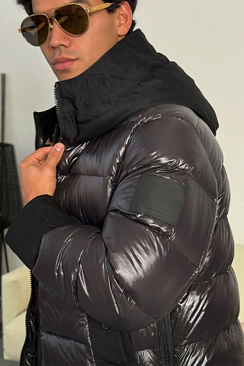 Чёрная пуховая куртка Burberry London England logo-patch   