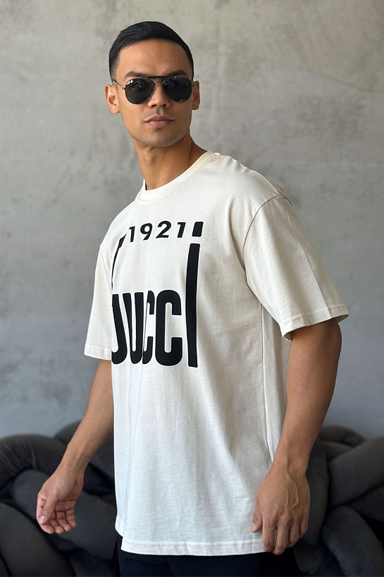 Оверсайз футболка Gucci 1921 logo - Beige