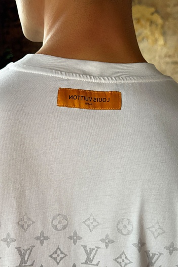 Белая мужская футболка Louis Vuitton Monogram Gradient   