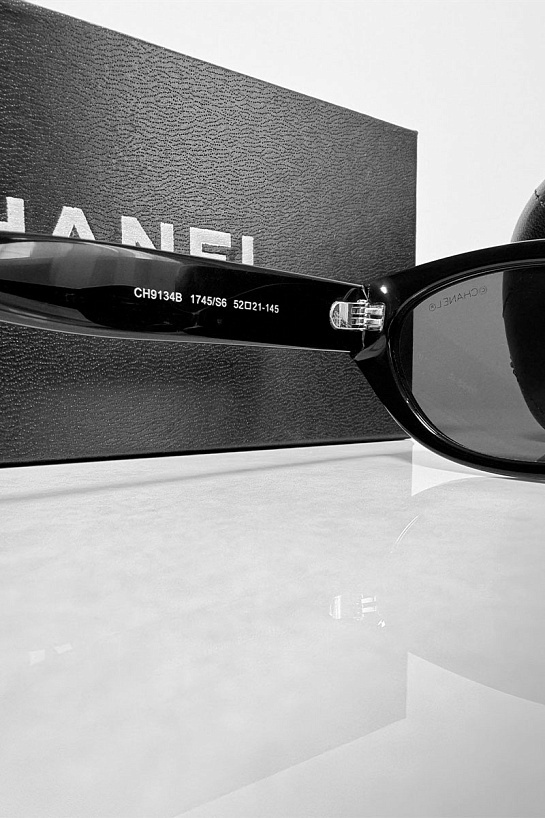 Женские солнцезащитные очки Chanel