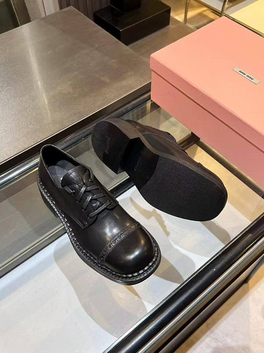 Женские кожаные ботинки дерби MIU MIU