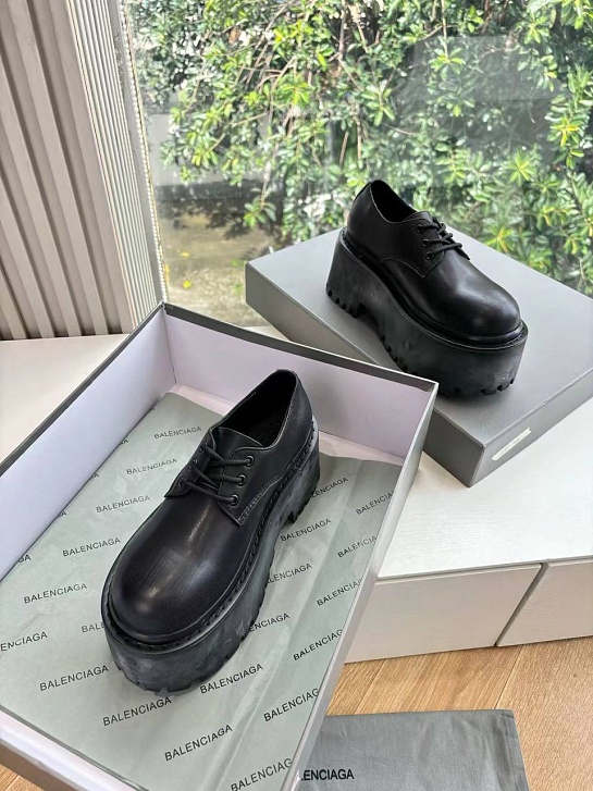 Женские кожаные ботинки Balenciaga Strike Platform Derby premium