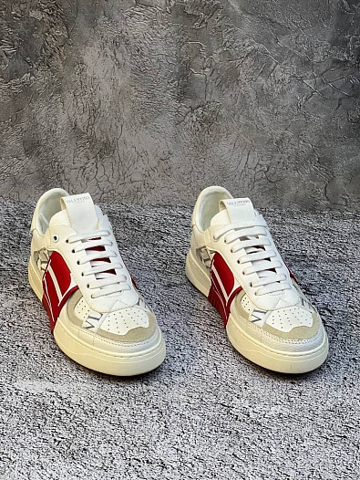 Женские кожаные кроссовки Valentino Gavani   