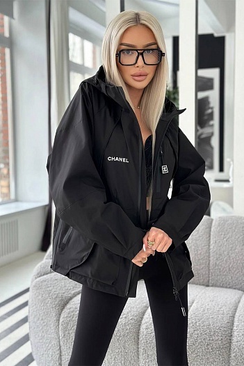 Женская куртка Chanel чёрного цвета   