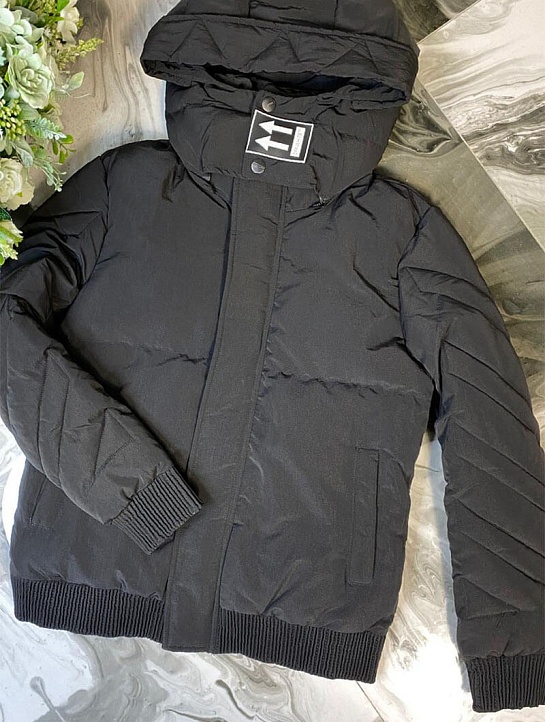 Женская куртка Off-White чёрного цвета