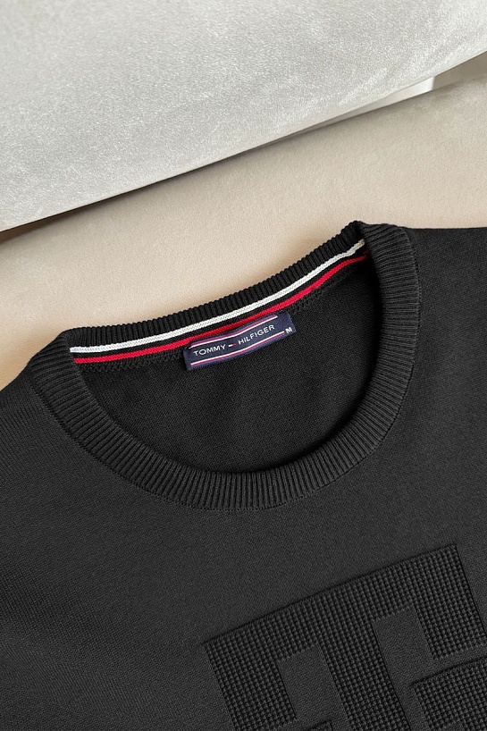 Джемпер чёрного цвета Tommy Hilfiger