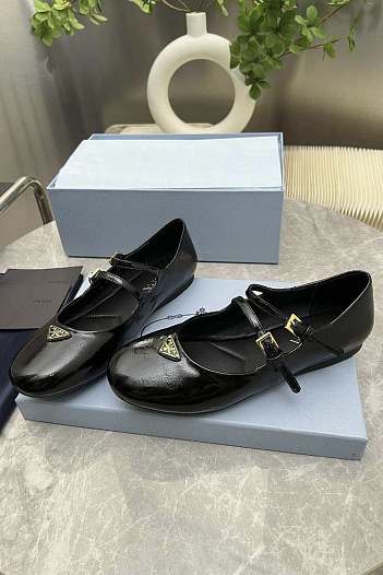 Женские кожаные балетки Prada Naplak чёрного цвета   