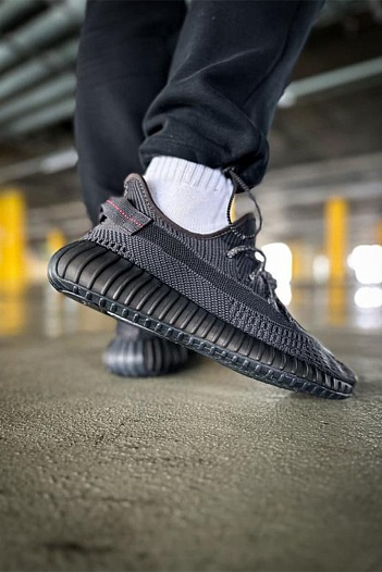 Кроссовки Adidas Yeezy Boost 350 v2 Black "Reflective laces" premium   