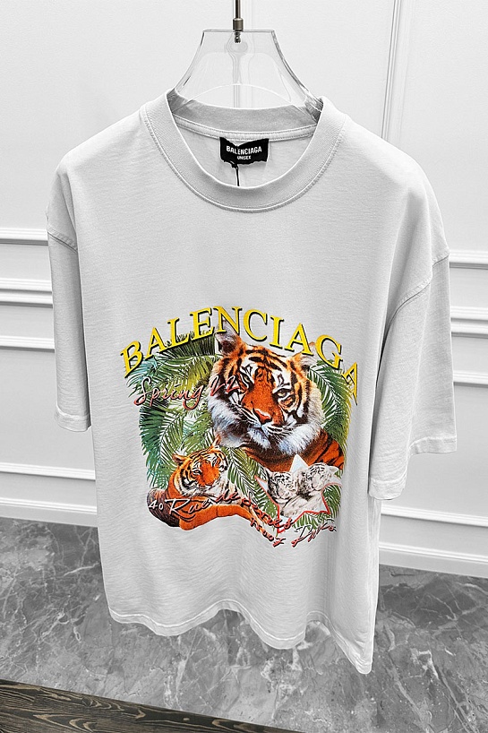 Белая оверсайз футболка Balenciaga Year Of The Tiger