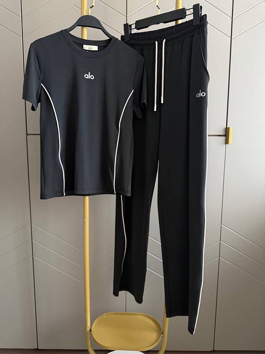 Женский чёрный костюм Alo premium