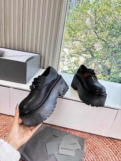 Женские кожаные ботинки Balenciaga Strike Platform Derby premium   