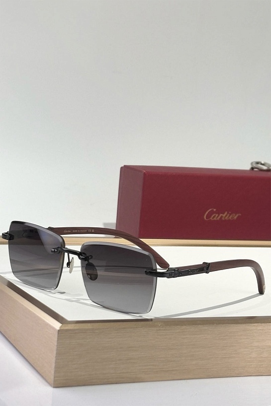 Солнцезащитные очки Cartier