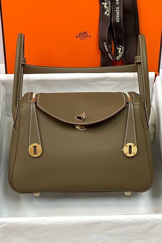 Женская кожаная сумка Hermes Lindy Premium 26x18x13 см - Olive