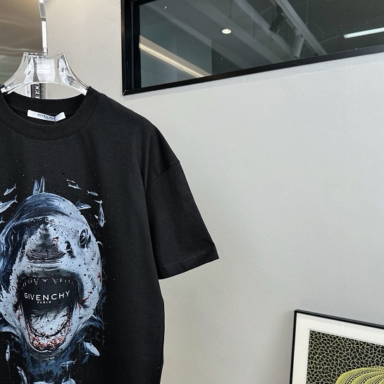 Чёрная оверсайз футболка Givenchy Premium