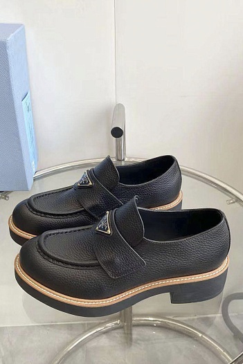 Женские кожаные лоферы Prada Premium - Black   