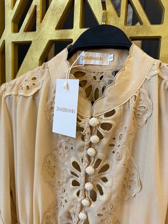 Женское бежевое платье Zimmermann с кружевами