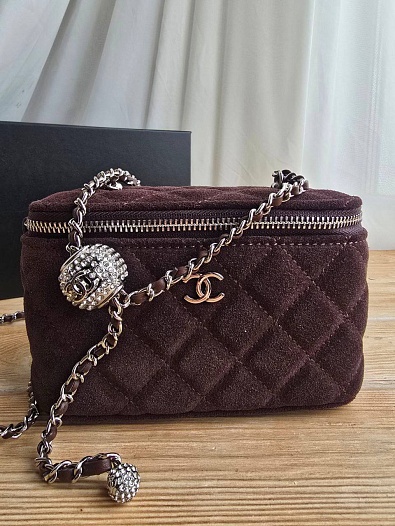 Замшевая косметичка Chanel 18x12 см   