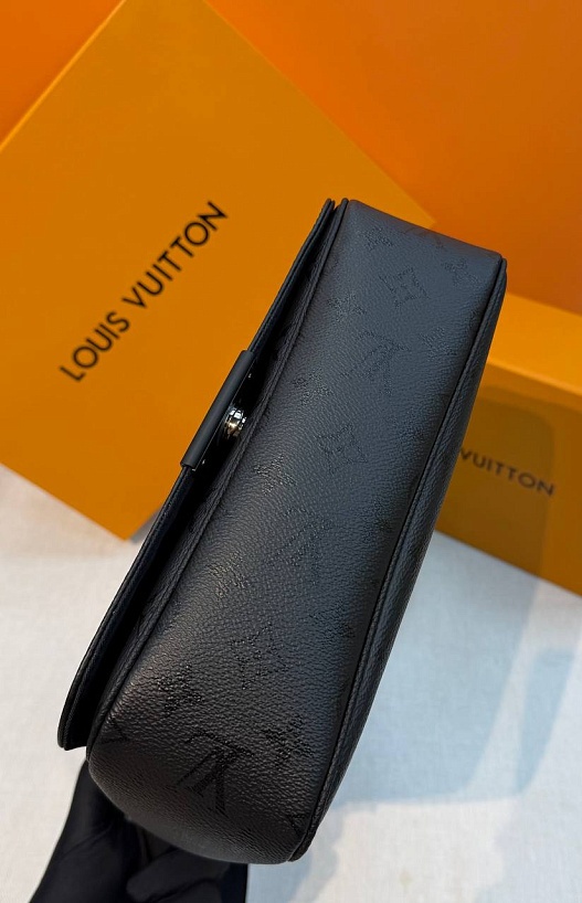 Кожаная сумка Louis Vuitton Bastille PM premium 23x27x8 см