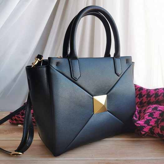 Женская сумка Valentino One Stud 25x23 см - Black   