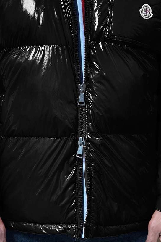 Мужская куртка Moncler чёрного цвета