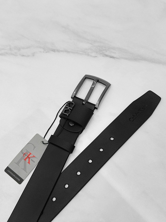 Мужской кожаный ремень Calvin Klein чёрного цвета