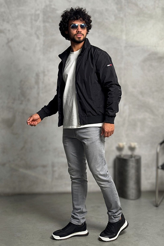 Мужская ветровка Tommy Hilfiger чёрного цвета