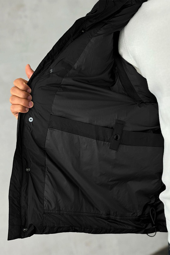 Чёрный пуховик Burberry London England logo-patch