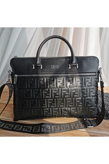 Кожаная сумка Fendi FF Monogram 39x29 см   
