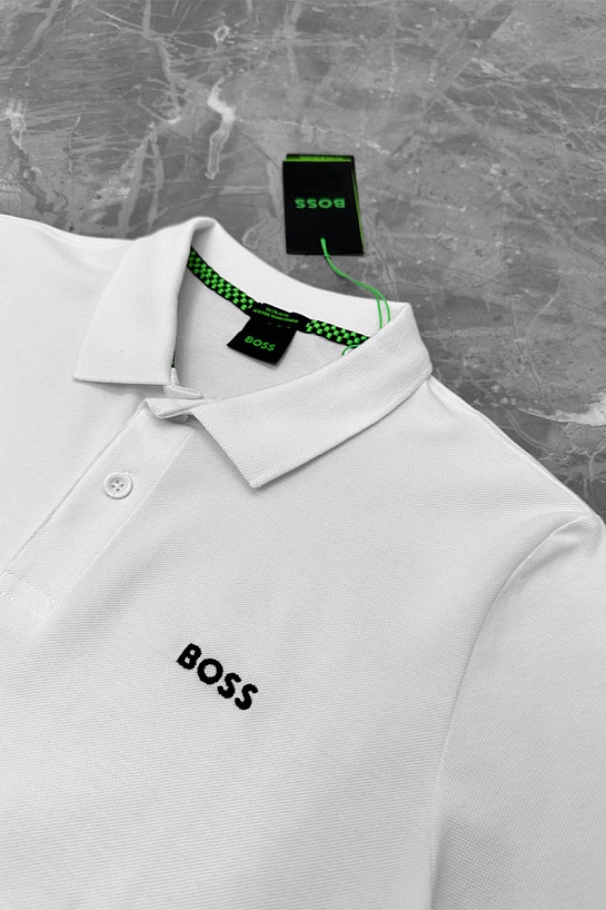 Мужское поло Hugo Boss белого цвета