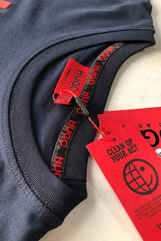 Мужская тёмно-синяя футболка Hugo Boss