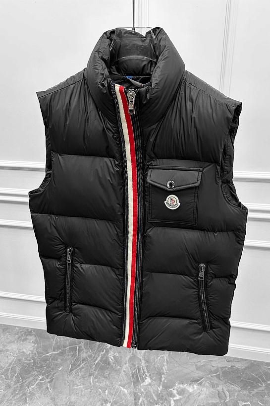 Мужской жилет чёрного цвета Moncler logo-patch