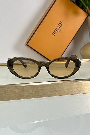 Солнцезащитные очки Fendi   