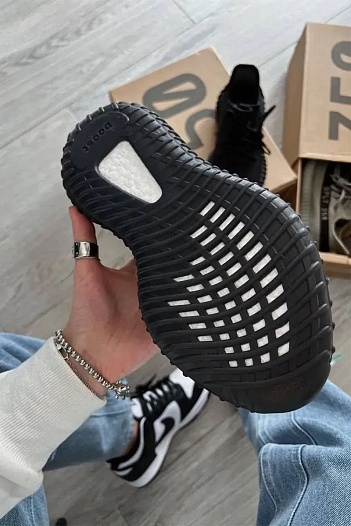 Кроссовки Adidas Yeezy Boost 350 v2 "Onyx"   