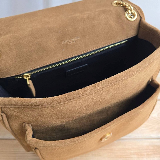 Замшевая сумка  Yves Saint Laurent 22x15 см