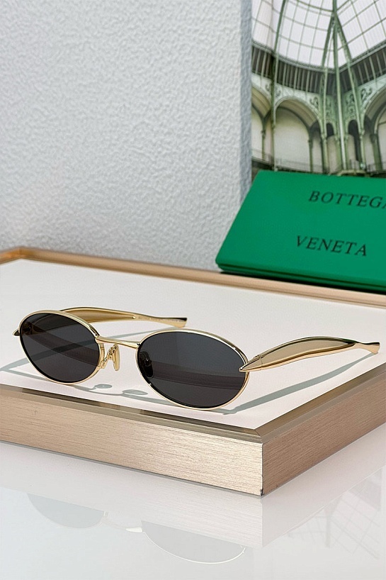 Солнцезащитные очки Bottega Veneta Sardine Oval