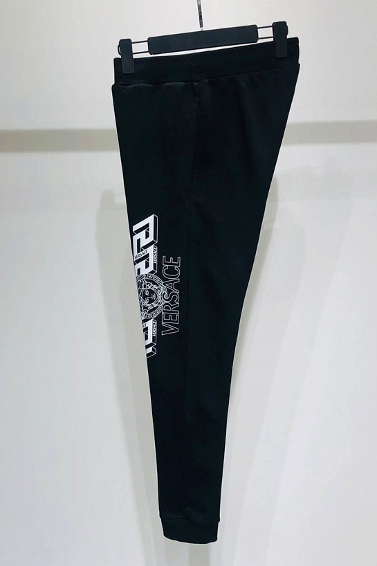 Мужские чёрные штаны Versace Greca-detail