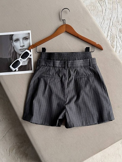 Женские шорты Alexander Wang серого цвета   