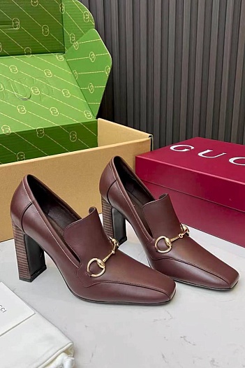 Женские кожаные лоферы на каблуке Gucci Signora Pump premium   