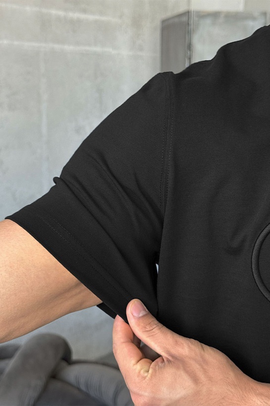 Футболка чёрного цвета Prada logo-embroidered