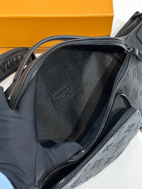 Кожаная сумка Louis Vuitton Rush Bumbag premium 30x15x8 см