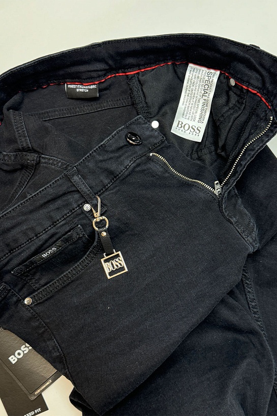 Мужские чёрные джинсы Hugo Boss