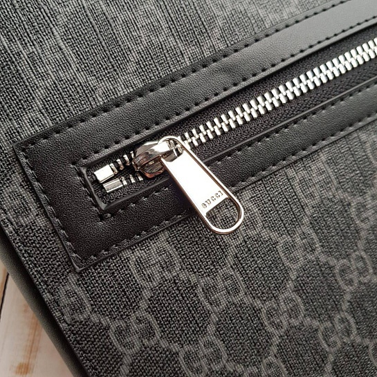 Кожаная сумка Gucci GG Black Supreme Square messenger bag 27x26 см