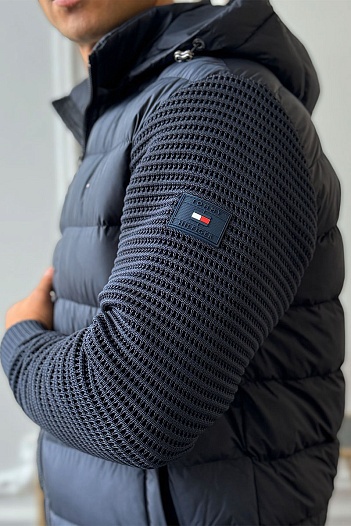 Тёмно-синяя куртка Tommy Hilfiger с вязаными рукавами logo-embroidered   