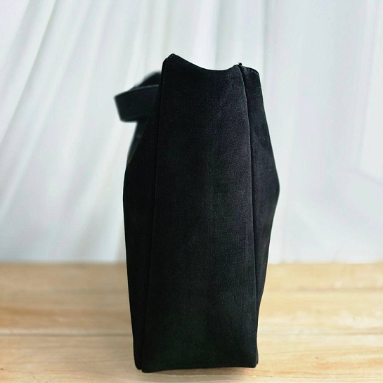 Женская чёрная замшевая сумка Yves Saint Laurent 37x29 см