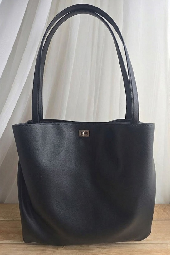 Кожаная сумка Balenciaga 37x34 см